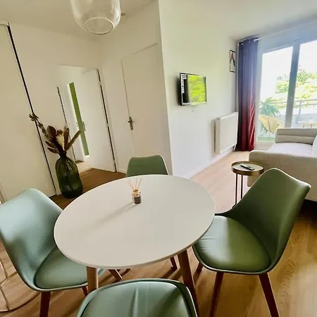Apartment Proche Paris, Disney, Cite Descartes, Centrex