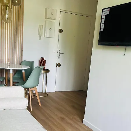 Apartment Proche Paris, Disney, Cite Descartes, Centrex